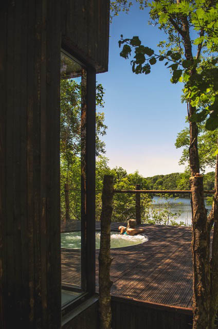 hot tub and waterway image 